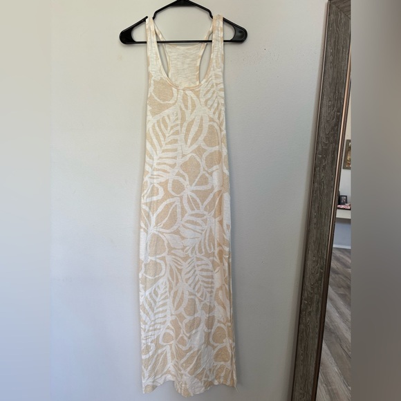 aerie Dresses & Skirts - Aerie Maxi Tank Dress White and Tan Racerback Summer Dress Size S